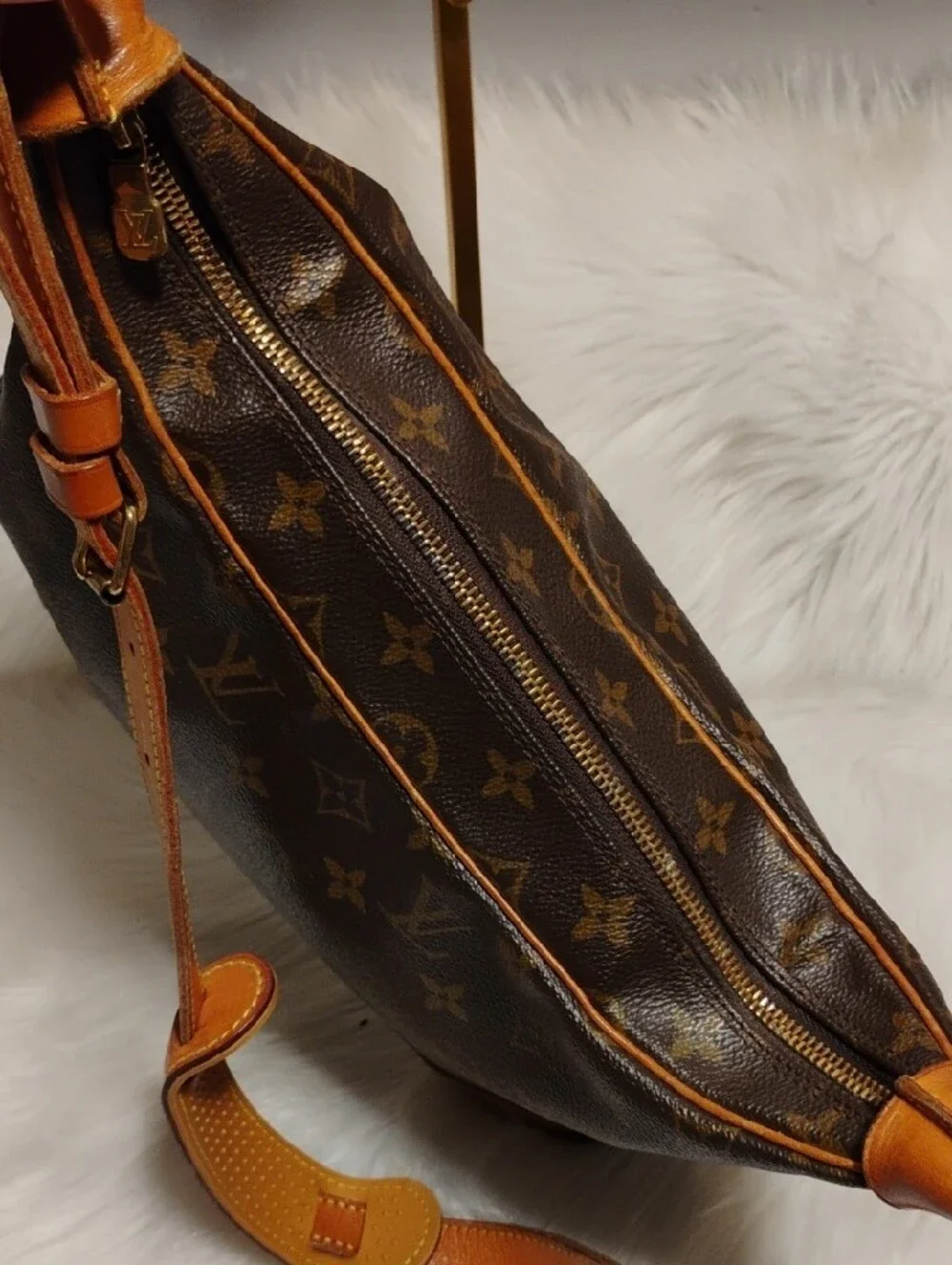 SALE! Louis Vuitton Boulogne 35 Vintage Monogram Shoulder Bag
